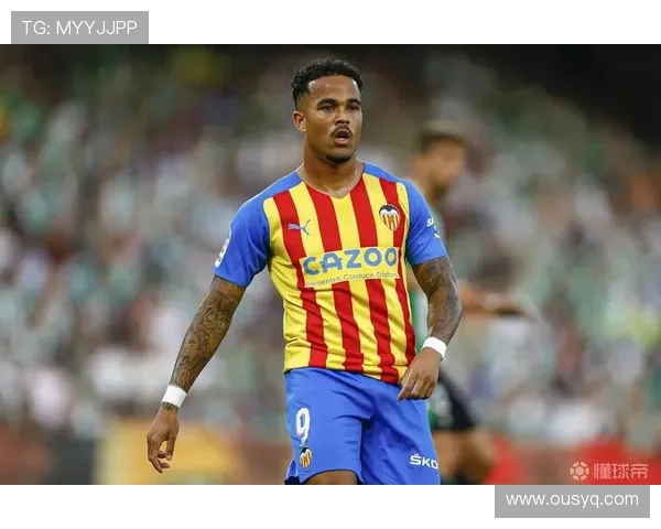 小克鲁伊维特谈出任10号位应学会团队配合不应只为自己射门 小克鲁伊维特谈出任10号位应学会团队配合不应只为自己射门