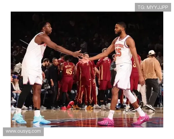 尼克斯主场迎战骑士上半场布朗已轮换11人调整打法