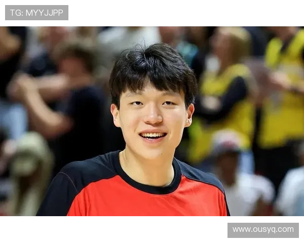 杨瀚森首秀惊艳全场小吧拍到其苦练天勾与暴扣精彩瞬间